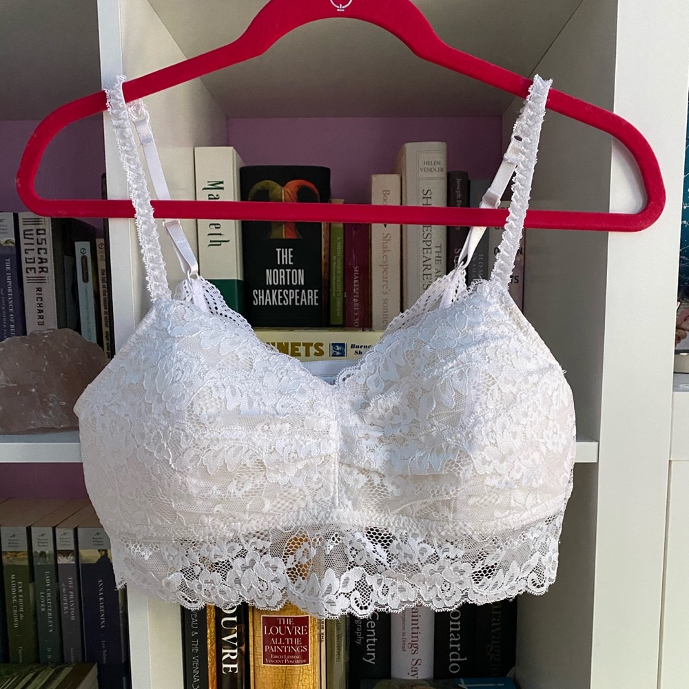 White lace bralette